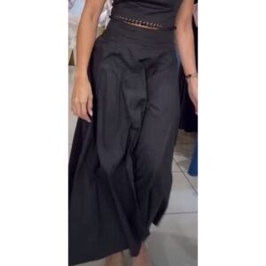 Falda Larga Negra